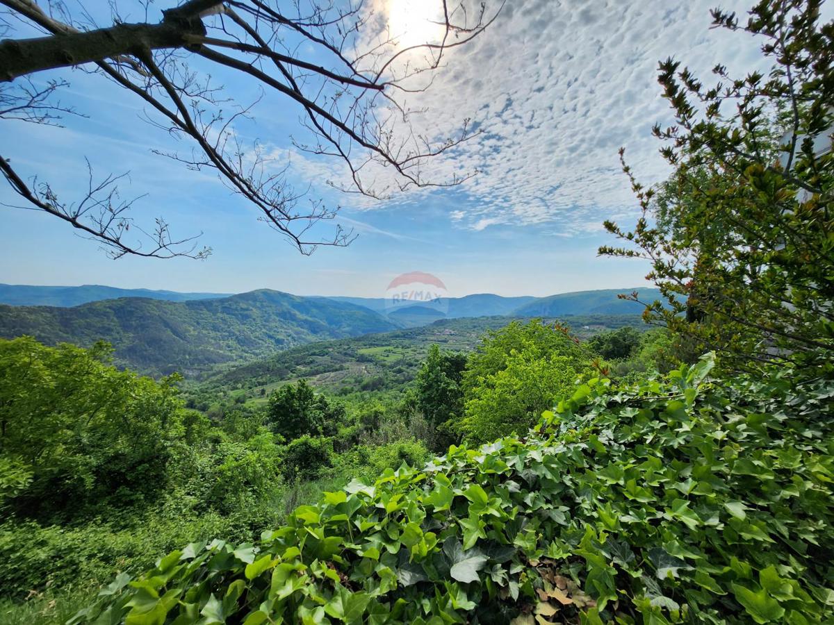 Stavbno zemljišče Sovinjak, Buzet, 36.632m2