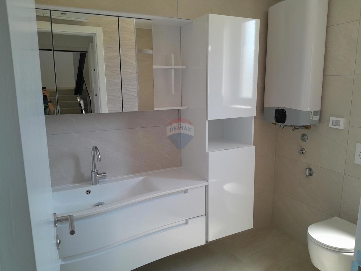 Stanovanje/Apartma Medulin, 190m2