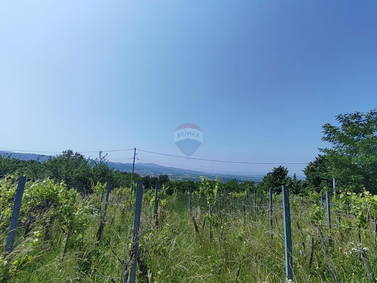 Stavbno zemljišče Svetonedeljski Breg, Sveta Nedelja, 6.044m2