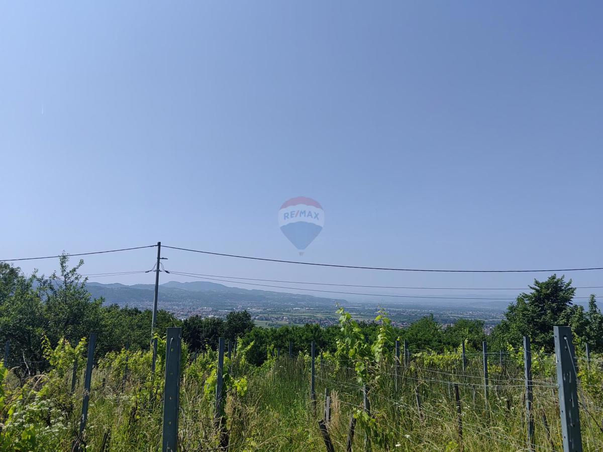 Stavbno zemljišče Svetonedeljski Breg, Sveta Nedelja, 6.044m2
