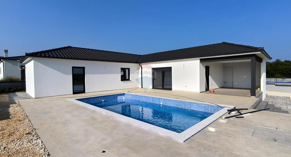 Istra – Marčana, Nova Hiša z Bazenom