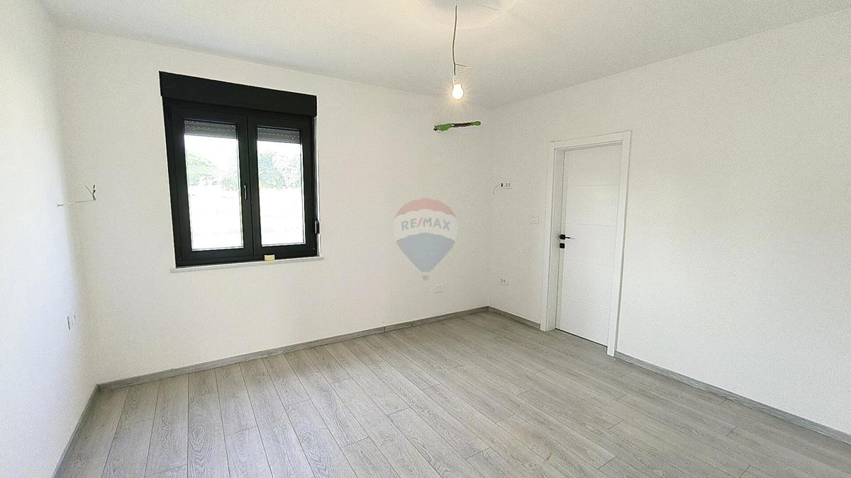 Istra – Marčana, Nova Hiša z Bazenom