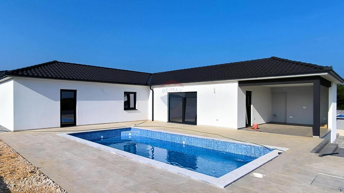Istra – Marčana, Nova Hiša z Bazenom