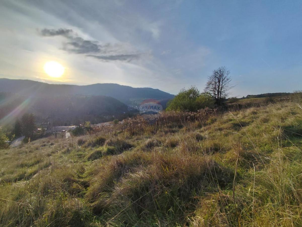 Stavbno zemljišče Moravice, Vrbovsko, 1.640m2