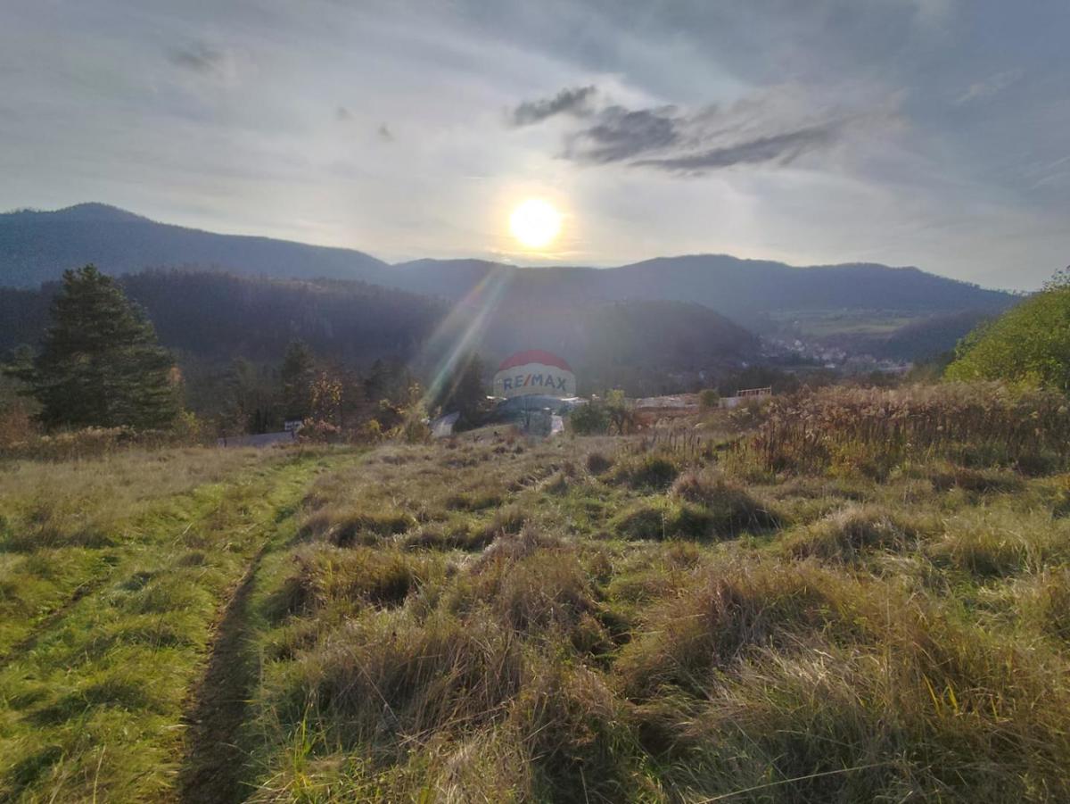 Stavbno zemljišče Moravice, Vrbovsko, 1.640m2