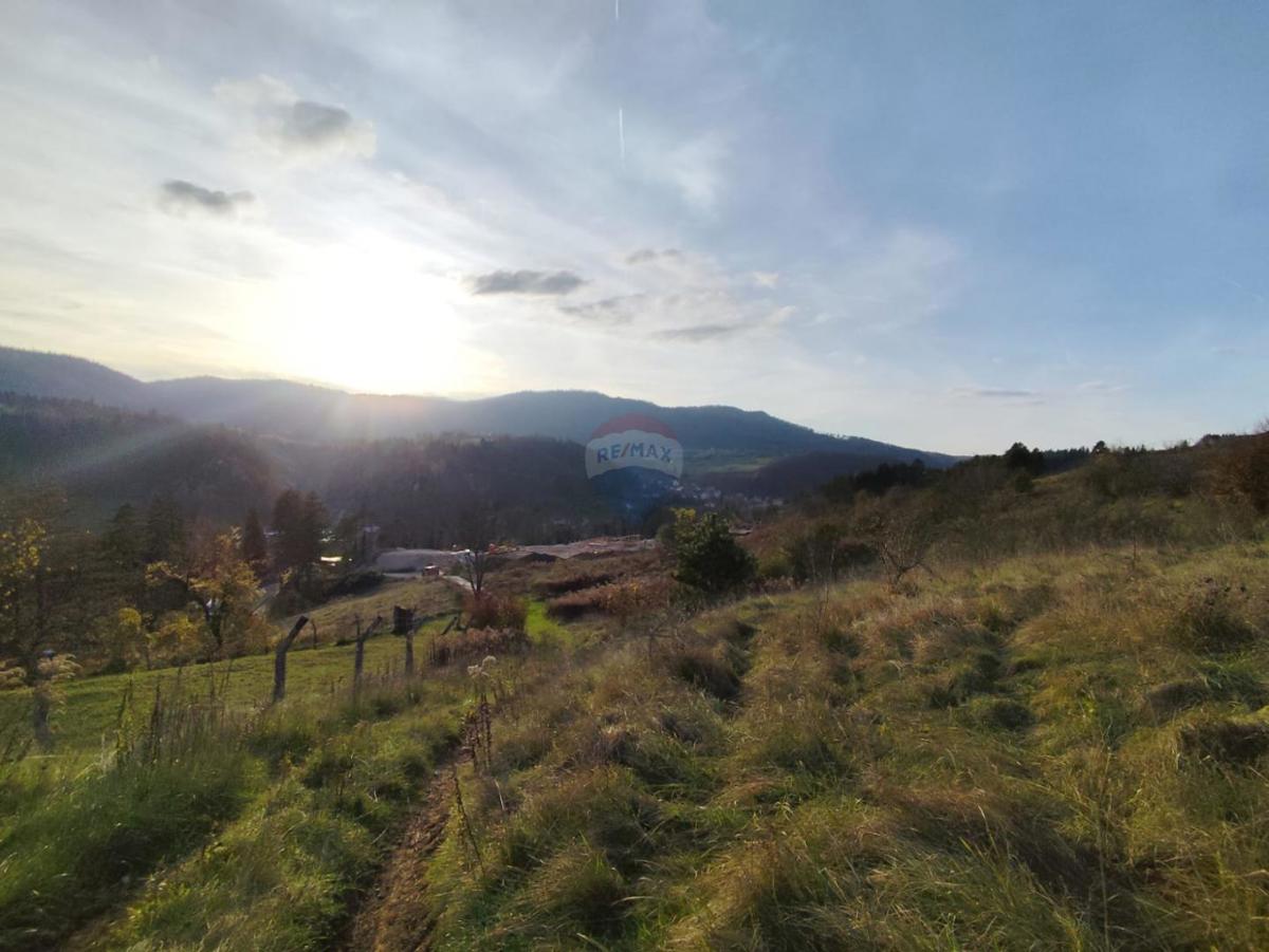 Stavbno zemljišče Moravice, Vrbovsko, 1.640m2