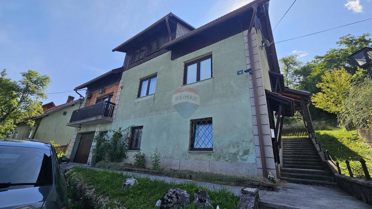 Hiša Divjake, Skrad, 260m2