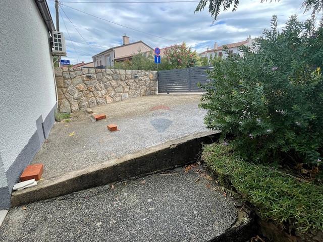 Otok KRK - PUNAT, OČARLJIVA KAMNITA HIŠA - 100 m OD MORJA!