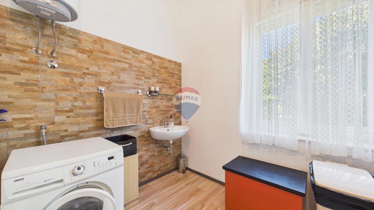 Pulj, center – Stanovanje v avstro-ogrski vili