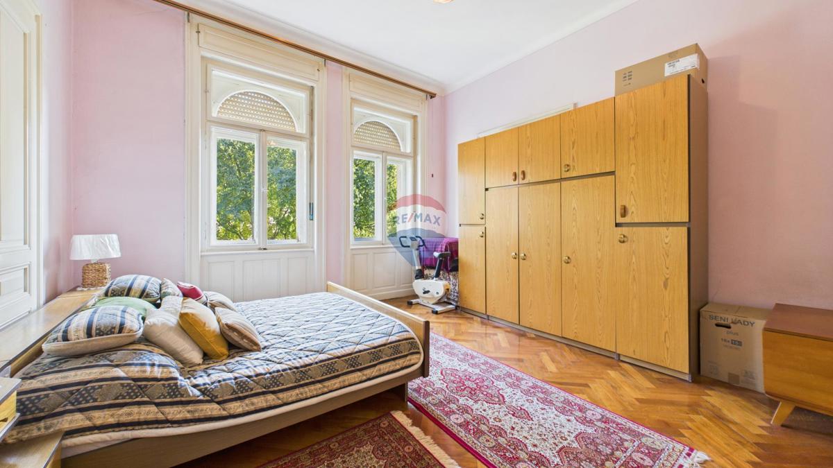 Pulj, center – Stanovanje v avstro-ogrski vili