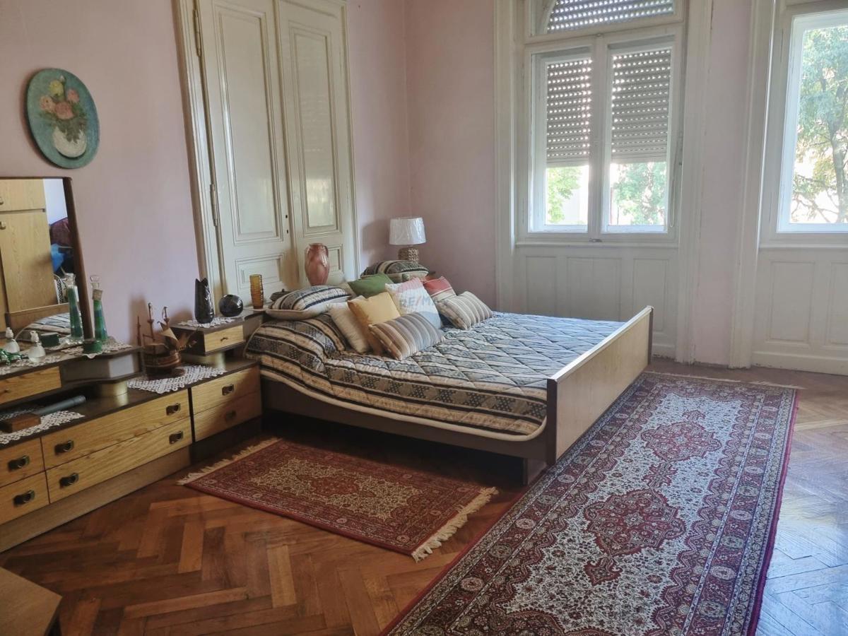 Pulj, center – Stanovanje v avstro-ogrski vili
