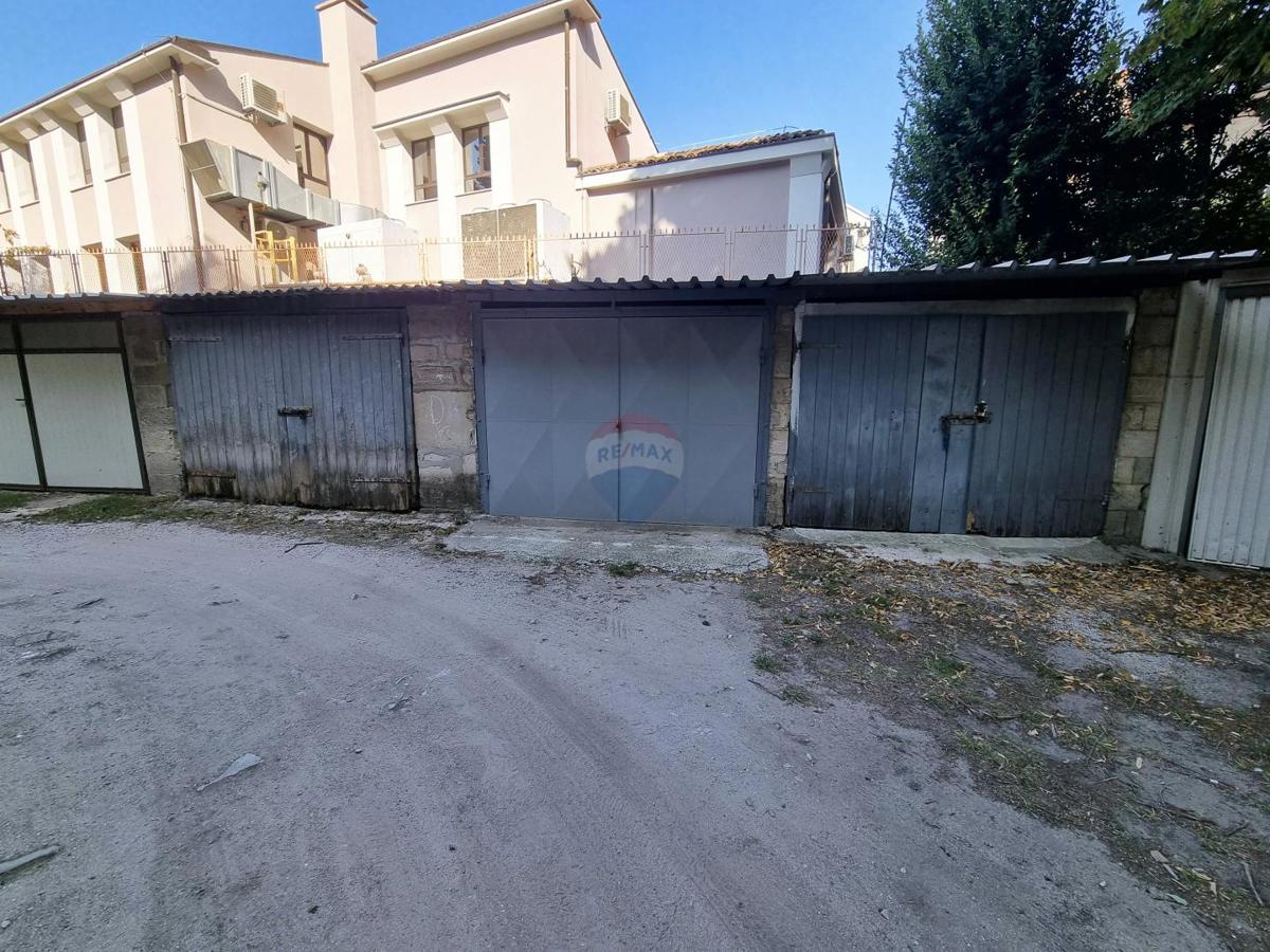 Pulj, center – Stanovanje v avstro-ogrski vili