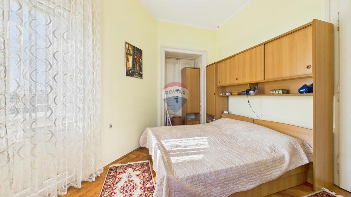 Pulj, center – Stanovanje v avstro-ogrski vili