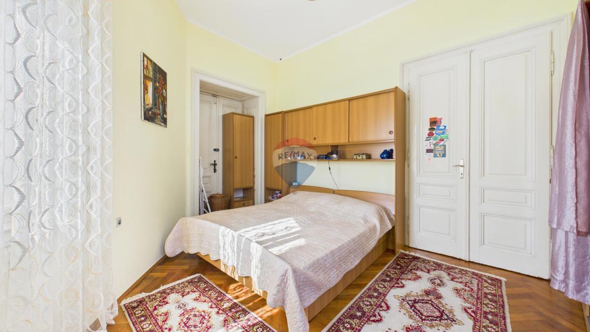 Pulj, center – Stanovanje v avstro-ogrski vili