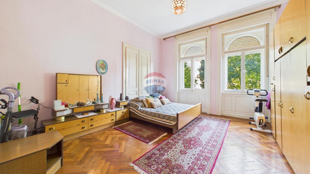 Pulj, center – Stanovanje v avstro-ogrski vili