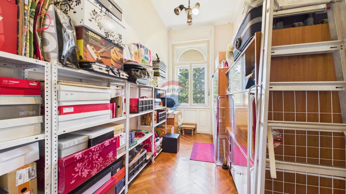 Pulj, center – Stanovanje v avstro-ogrski vili