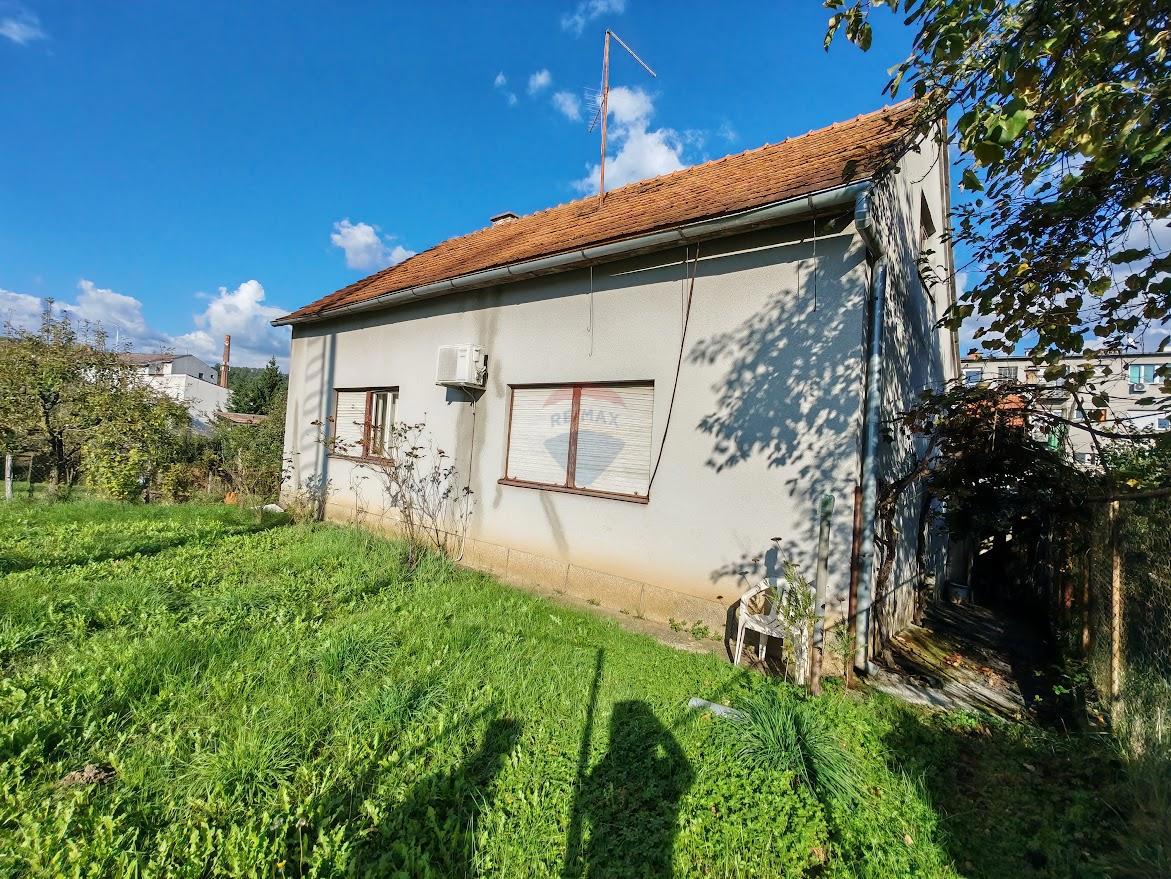 Hiša Duga Resa, 93m2