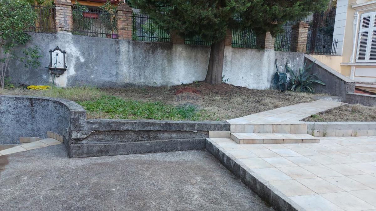 Hiša Bulevard, Rijeka, 200m2