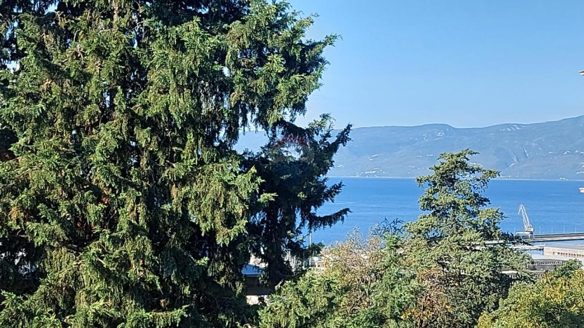 Hiša Bulevard, Rijeka, 200m2
