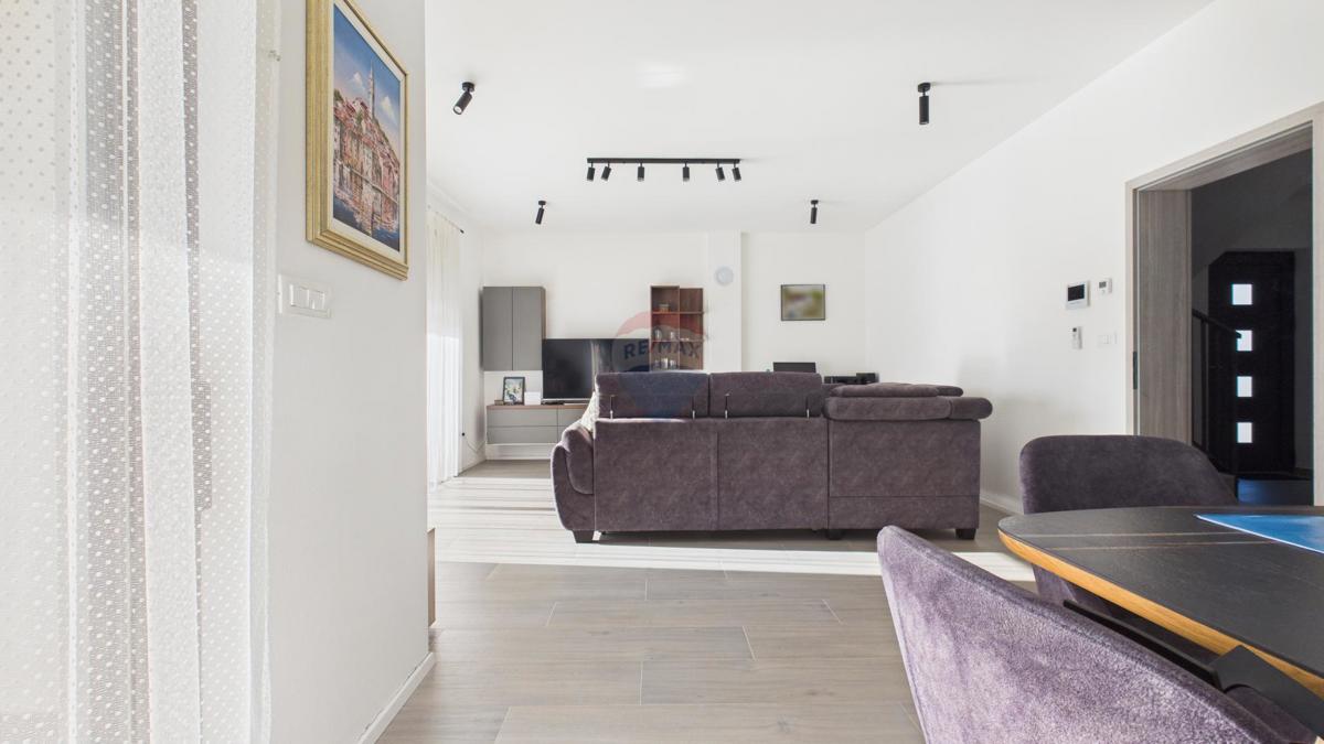 Hiša Rovinjsko Selo, Rovinj, 200m2