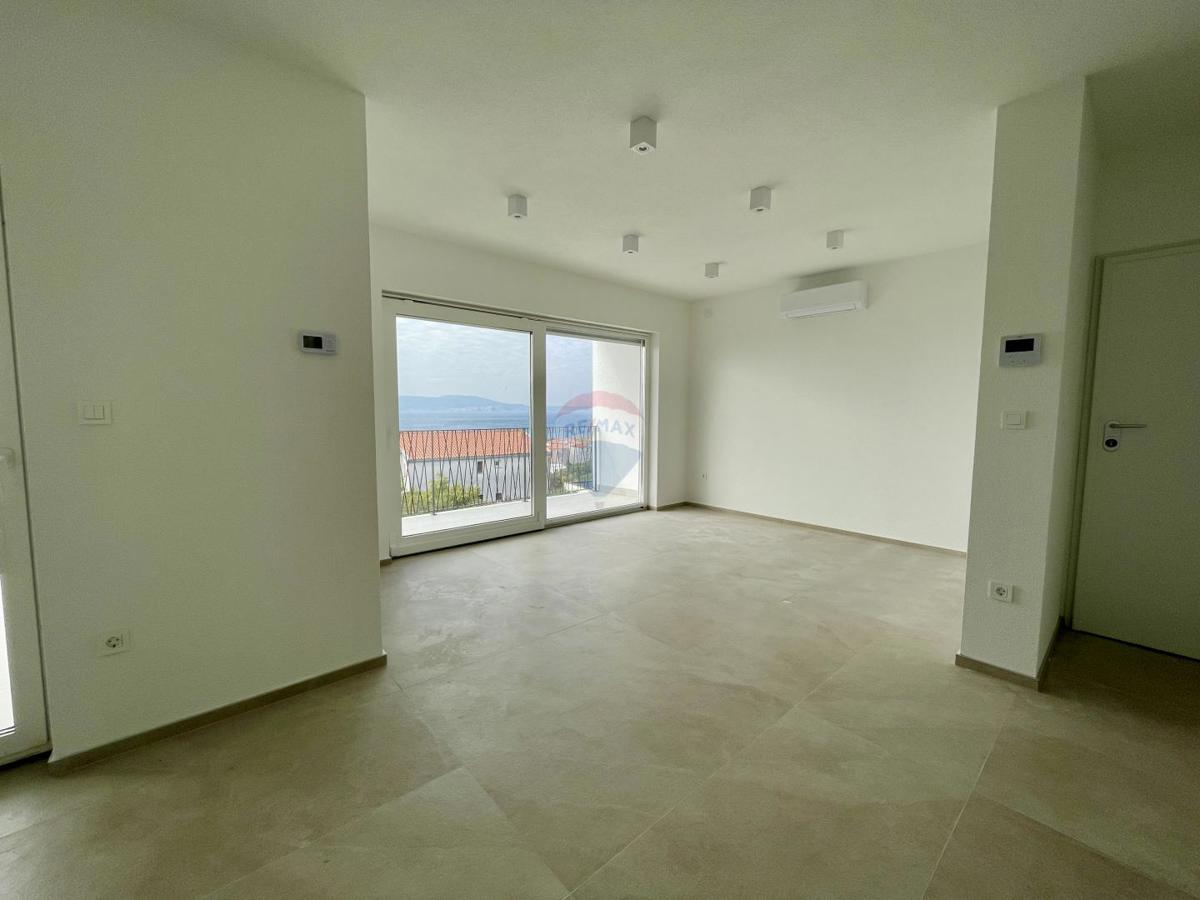 Novi Vinodolski, Smokvica – novogradnja z razgledom na morje