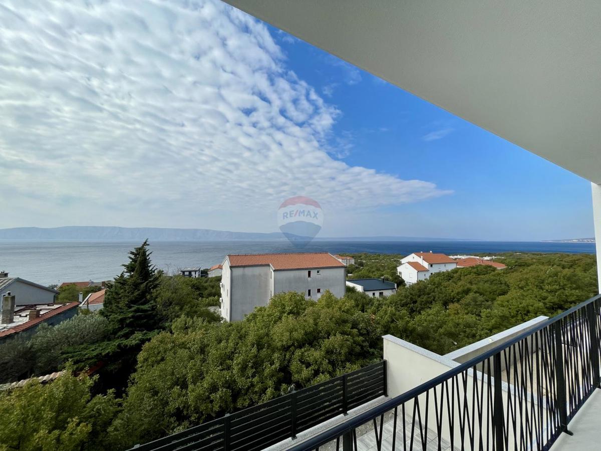 Novi Vinodolski, Smokvica – novogradnja z razgledom na morje