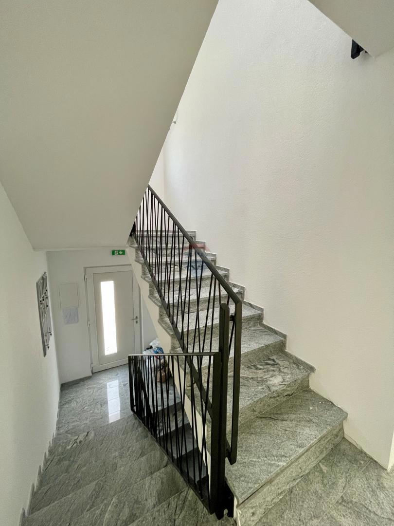 Novi Vinodolski, Smokvica – novogradnja z razgledom na morje