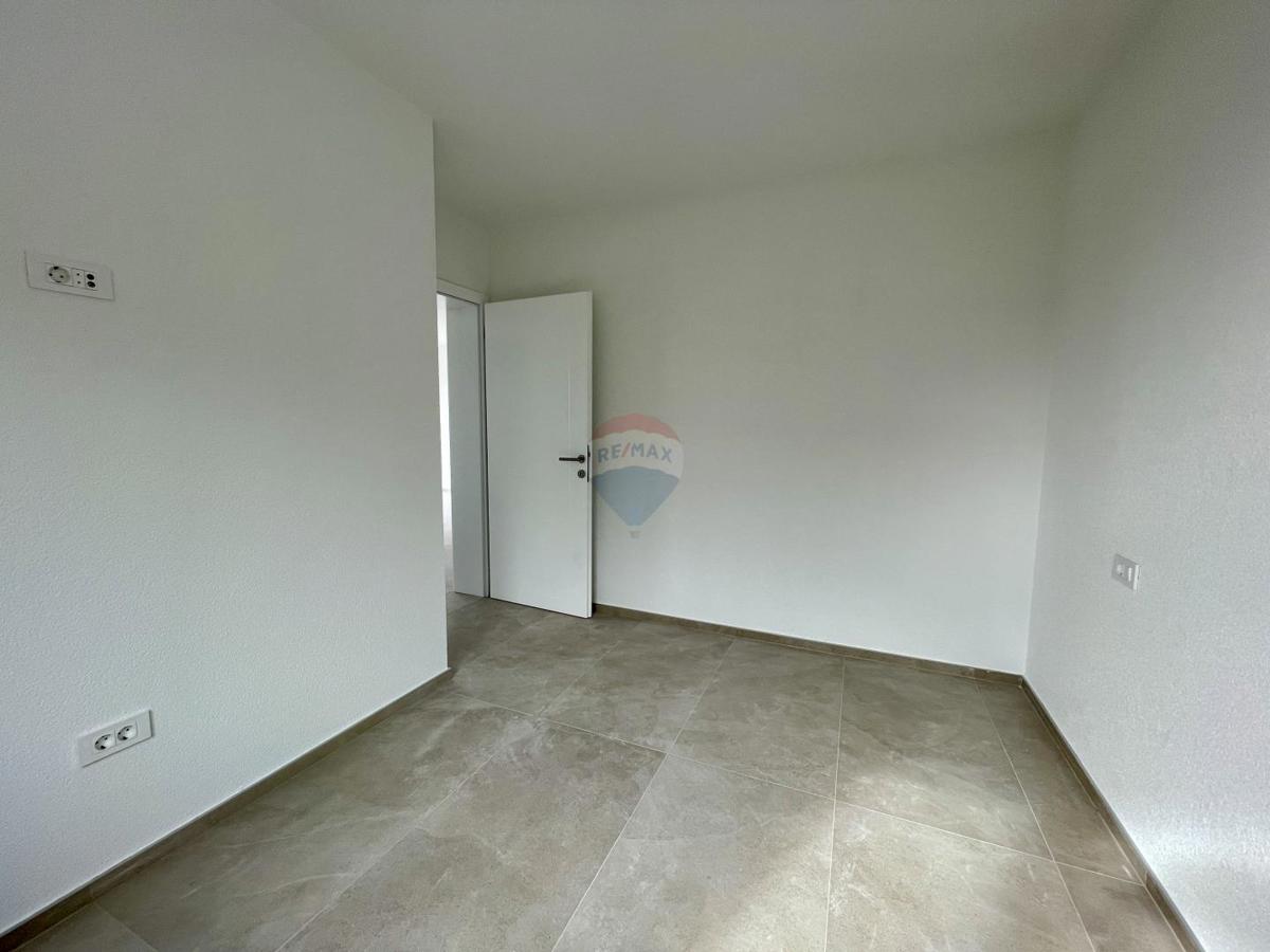 Novi Vinodolski, Smokvica – novogradnja z razgledom na morje