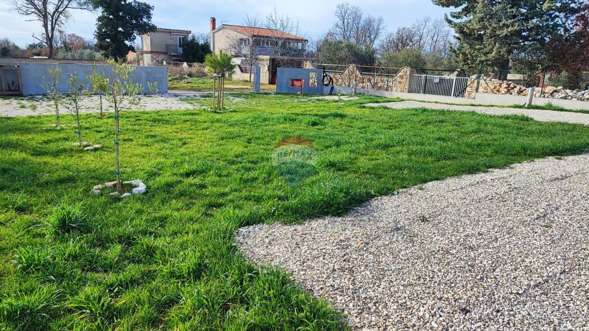 Stavbno zemljišče Peroj, Vodnjan, 405m2