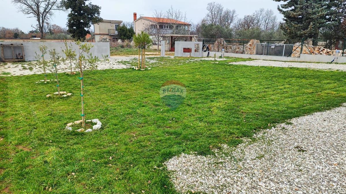 Stavbno zemljišče Peroj, Vodnjan, 405m2