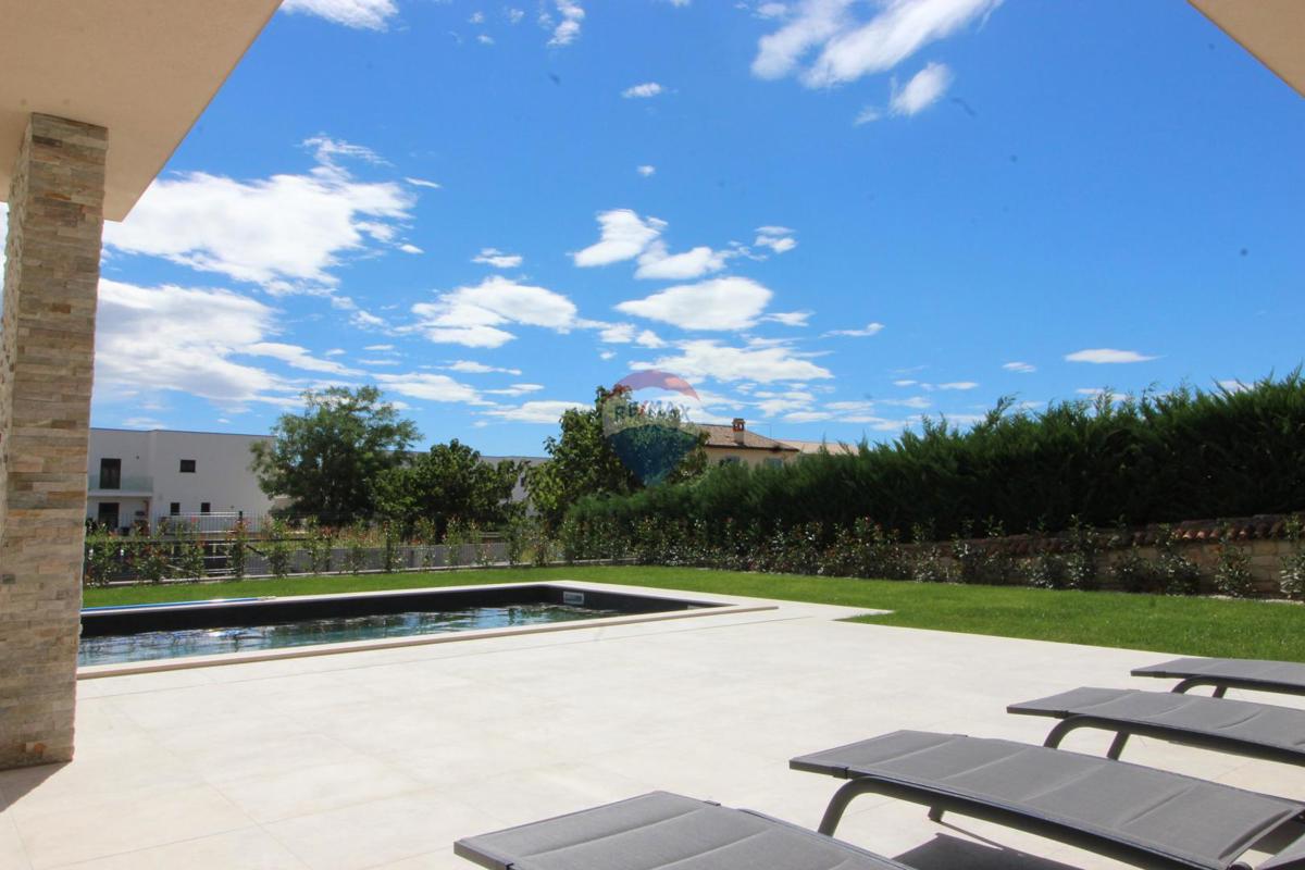 Hiša Kaštelir, Kaštelir-Labinci, 220m2