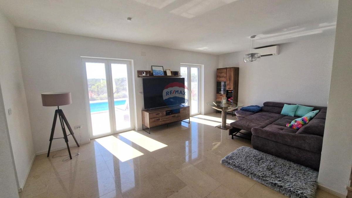 Hiša Rovinjsko Selo, Rovinj, 220m2