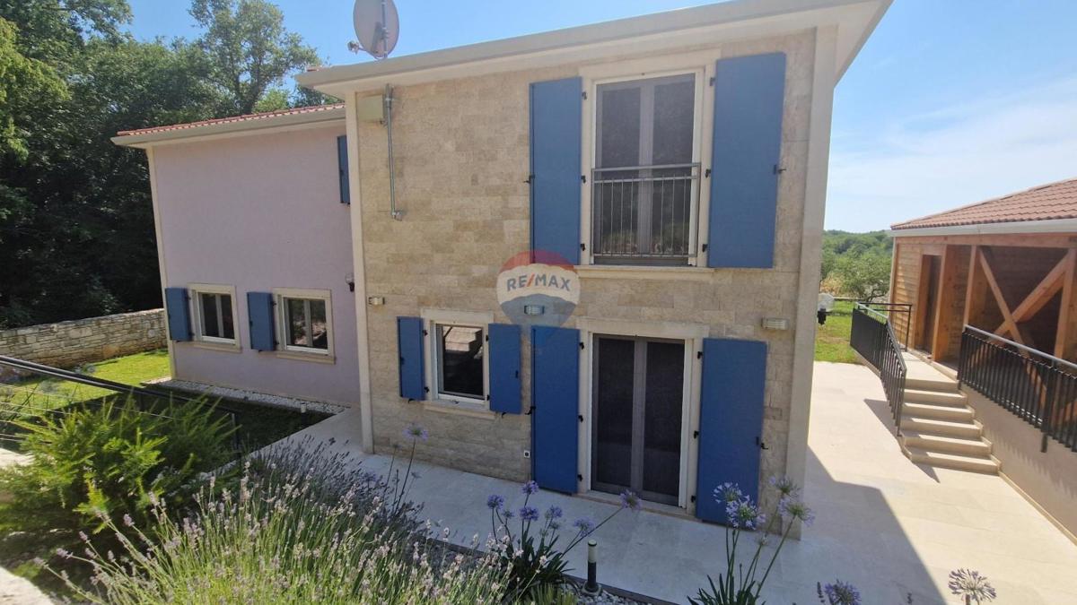 Hiša Rovinjsko Selo, Rovinj, 220m2