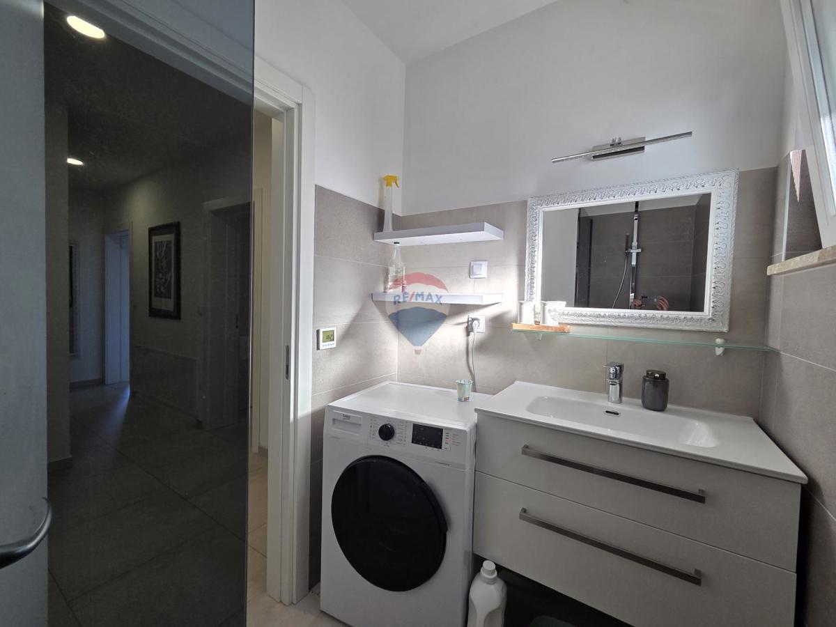 Stanovanje/Apartma Doričići, Kostrena, 173m2