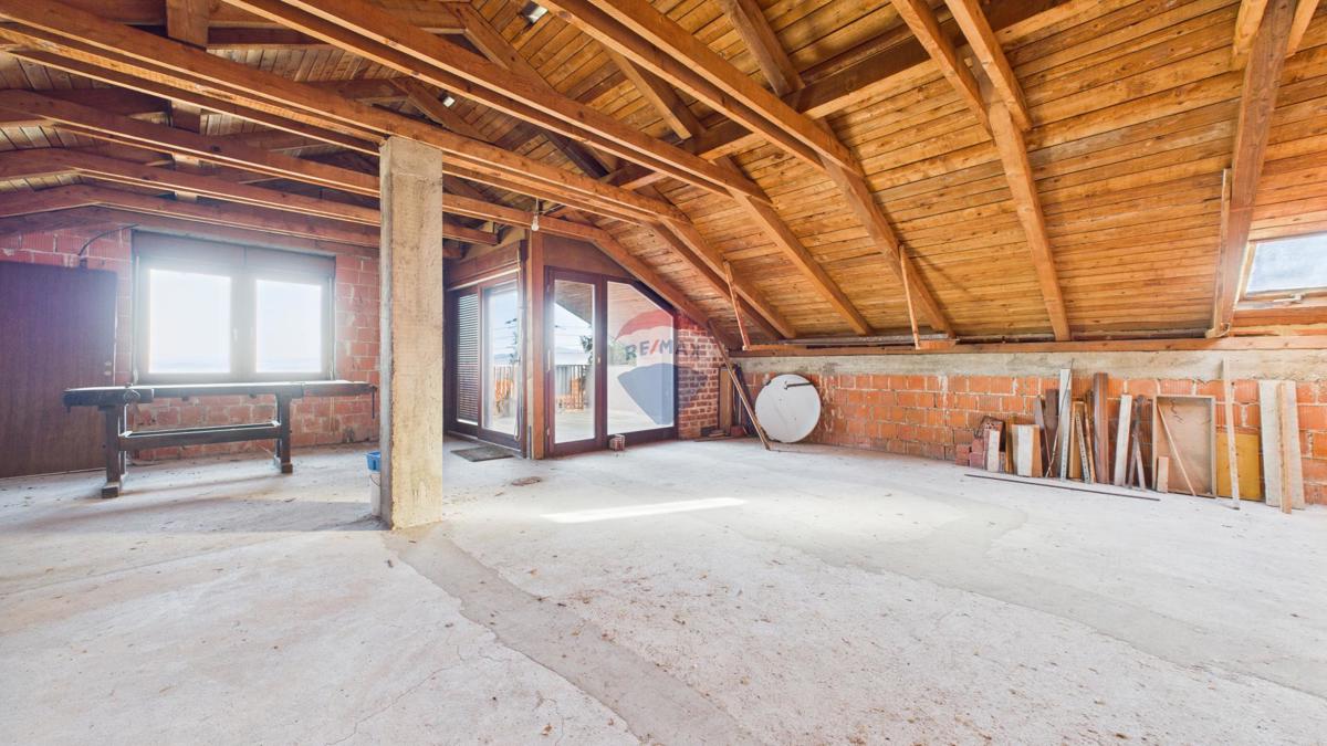 Hiša Giznik, Samobor, 399m2