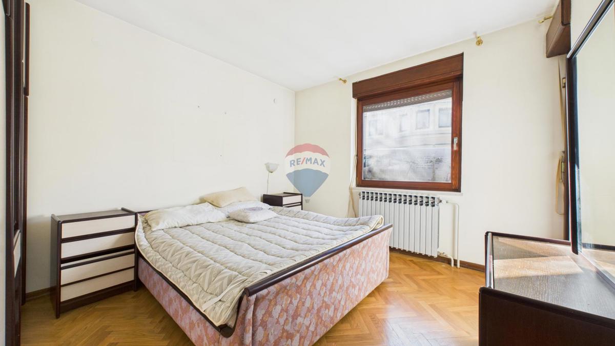 Hiša Giznik, Samobor, 399m2