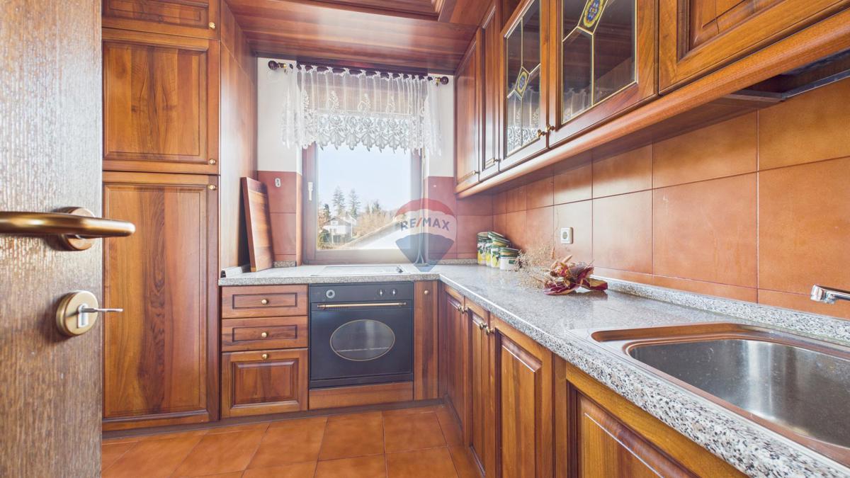 Hiša Giznik, Samobor, 399m2