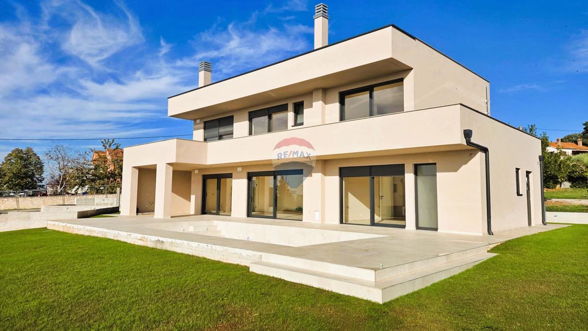 Poreč, okolica, Moderna samostojna hiša z bazenom