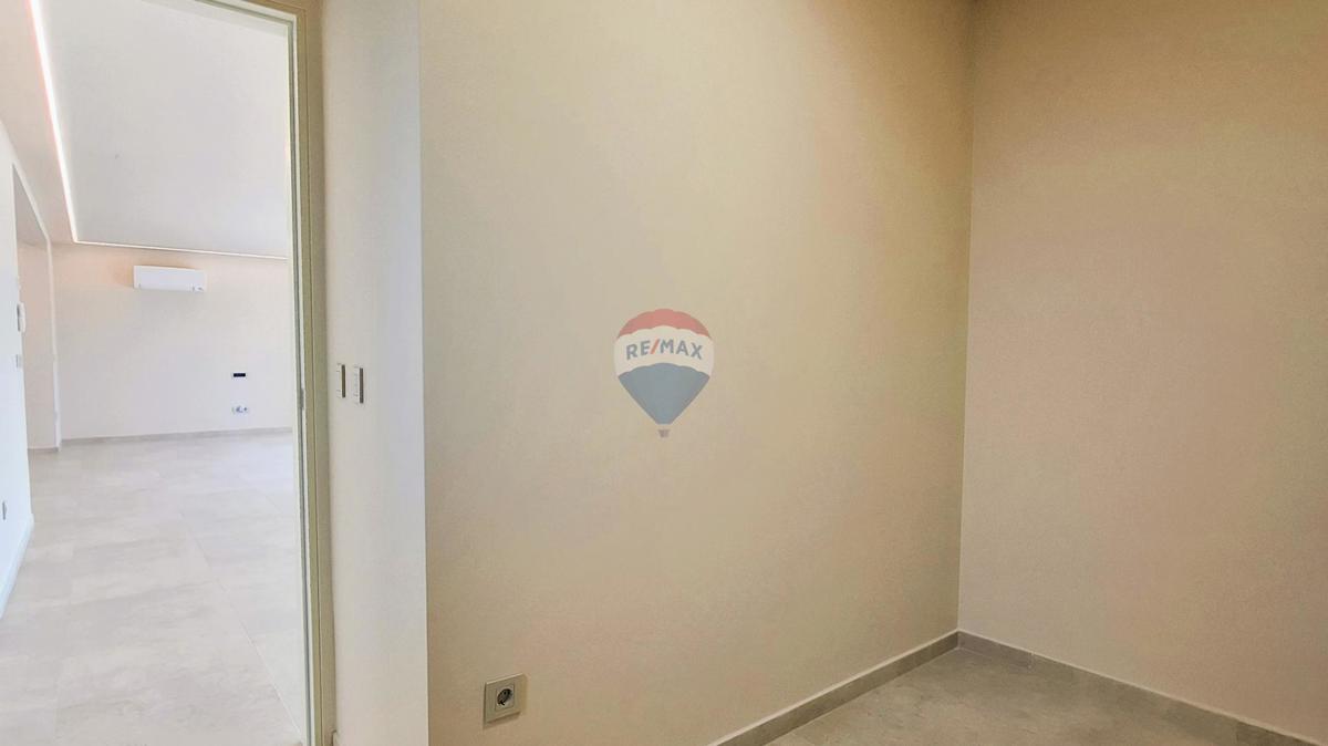 Poreč, okolica, Moderna samostojna hiša z bazenom