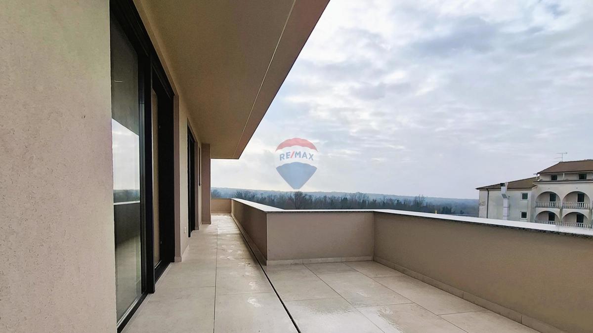 Poreč, okolica, Moderna samostojna hiša z bazenom