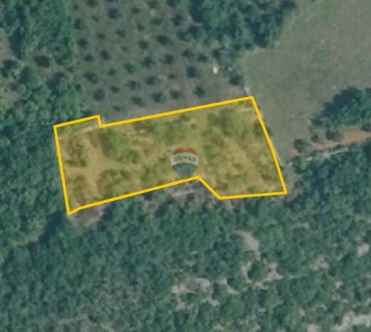 Stavbno zemljišče Mrgani, Kanfanar, 1.950m2