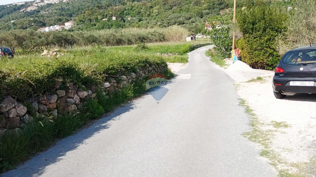 Stavbno zemljišče Mundanije, Rab, 1.780m2