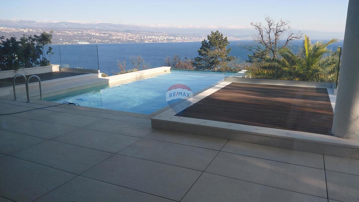 Stanovanje/Apartma Punta Kolova, Opatija, 238m2