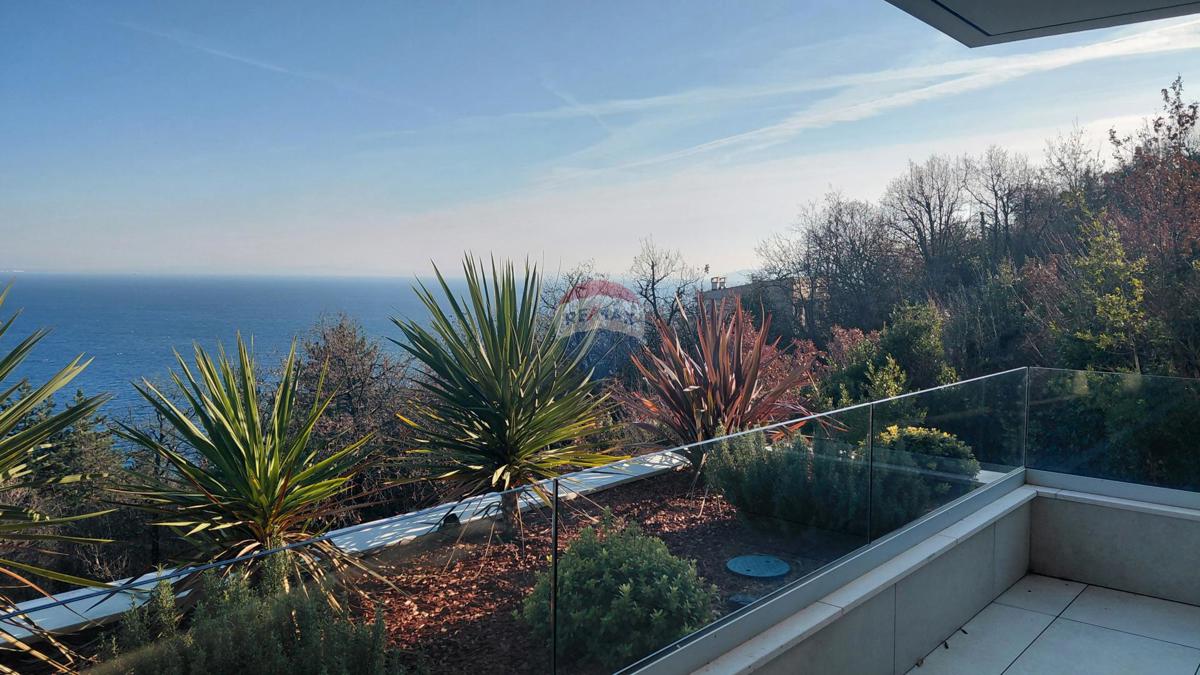 Stanovanje/Apartma Punta Kolova, Opatija, 238m2