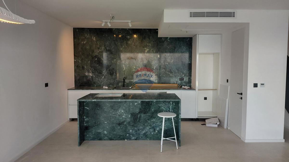 Stanovanje/Apartma Punta Kolova, Opatija, 238m2