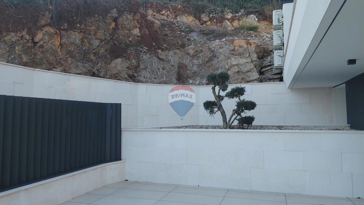 Stanovanje/Apartma Punta Kolova, Opatija, 238m2