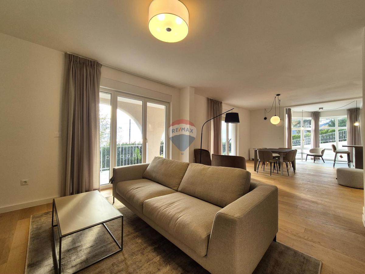 Hiša Poljane, Opatija - Okolica, 550m2