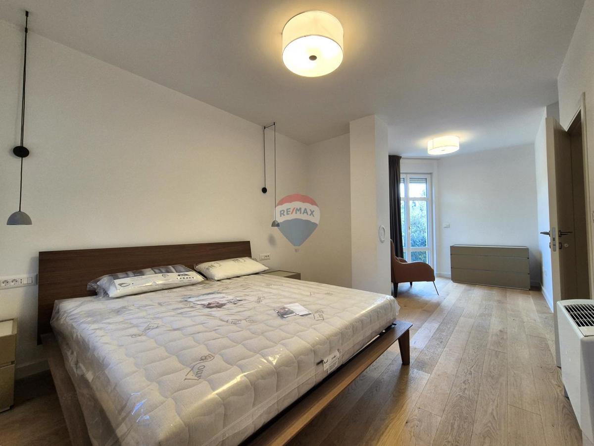 Hiša Poljane, Opatija - Okolica, 550m2