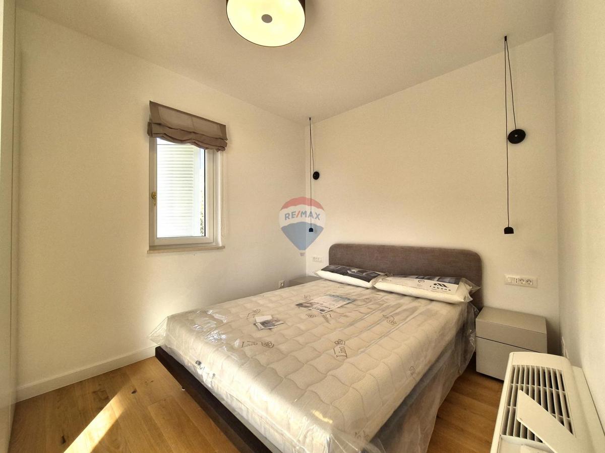 Hiša Poljane, Opatija - Okolica, 550m2