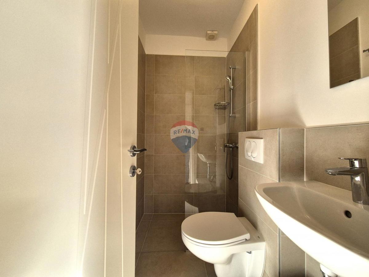 Hiša Poljane, Opatija - Okolica, 550m2